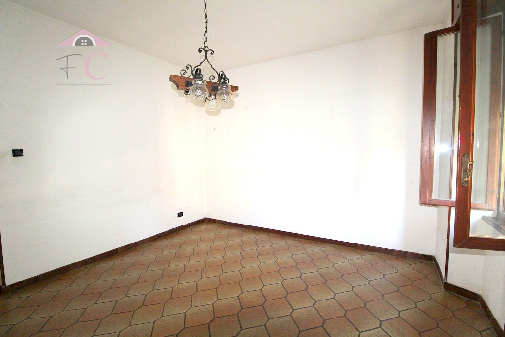 narni piano rialzato luminoso comodo ai servizi 5.jpg